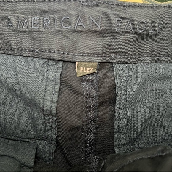 American Eagle 12” Longer Length Lived In Khaki Short in Navy Size 28 - Picture 9 of 12